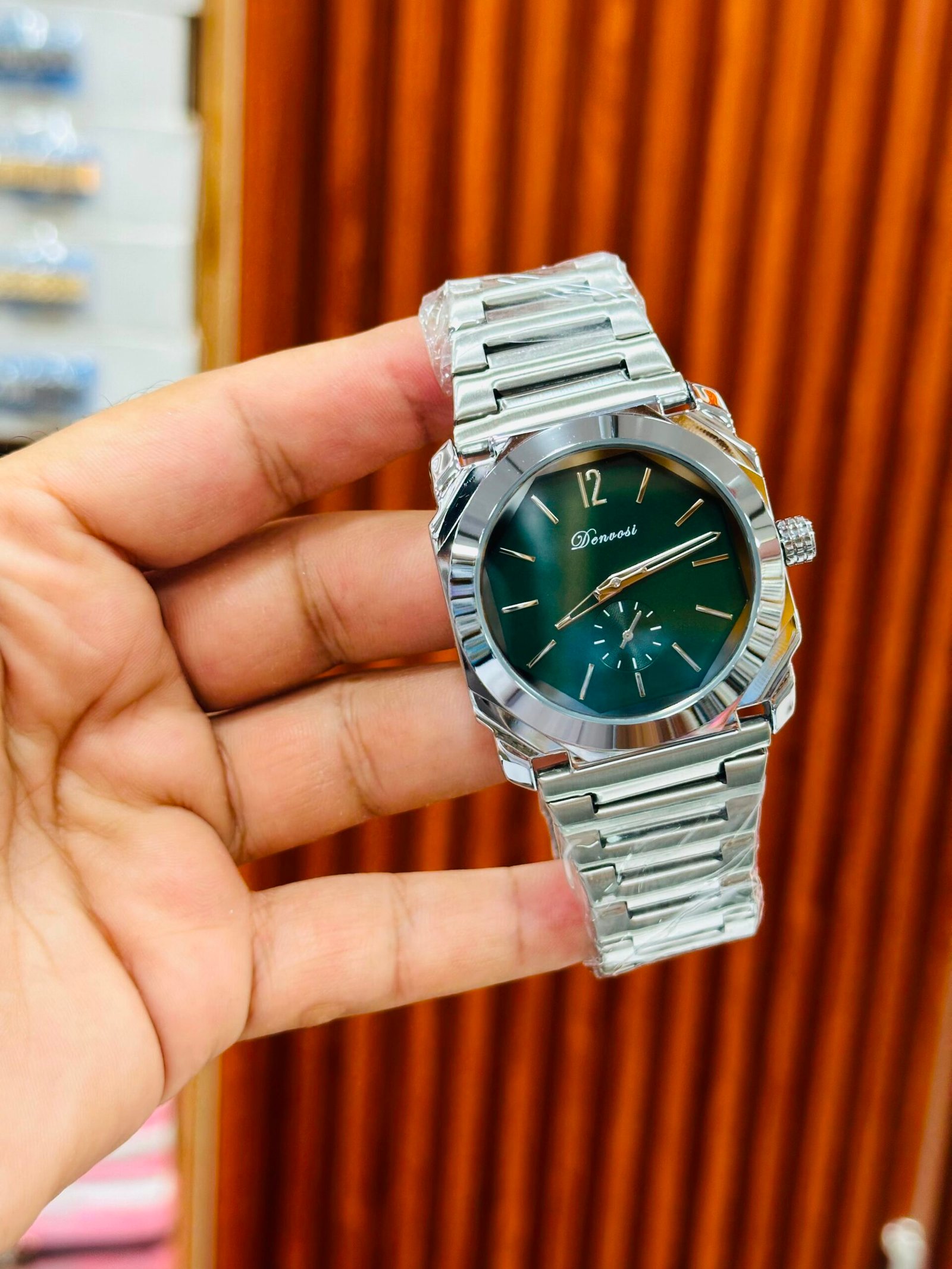 Luxury Men’s Stainless Steel Watch – Green Dial - Image 2